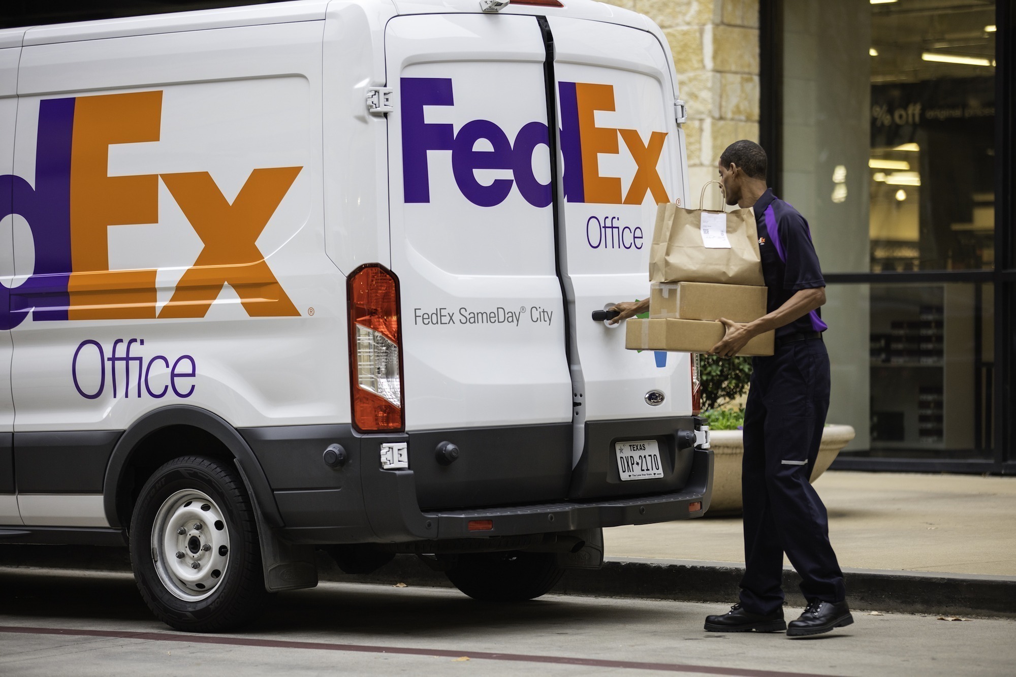 FedEx SameDay City delivery driver